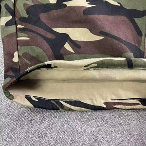 Pantalones cortos cargo de camuflaje para hombre, estilo casual, holgados, personalizados, de tela tejida transpirable, con múltiples bolsillos, cintura con cordón ajustable, estilo streetwear táctico. - Product Image 4