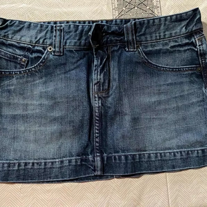 Mini-jupe en denim de qualité X2, taille personnalisée, artisanat moderne MS - Product Image 1