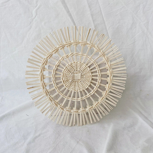 Napperon rond en rotin faiblement tissé Produits écologiques Fabriqué au Vietnam Napperon Décoration de table Vente en gros - Product Image 1