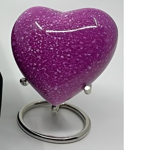 Nuevos accesorios funerarios Urnas de cremación en forma de corazón de latón Proveedor mayorista de cremación de corazón de latón Precios bajos Hecho India 2024 - Product Image 4