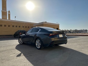 เล็กซัส IS300 V6 GCC AWD ปี 2022 มือสอง พวงมาลัยซ้าย เครื่องยนต์เบนซิน เบาะหนัง ระบบควบคุมความเร็วอัตโนมัติ ระบบควบคุมความเร็วคงที่ ระบบอัตโนมัติ - Product Image 5