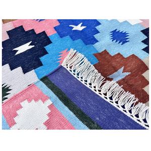 Tapis dhurrie en coton fait main avec tissage kilim traditionnel pour la décoration du sol du salon et de la chambre à coucher - Product Image 5