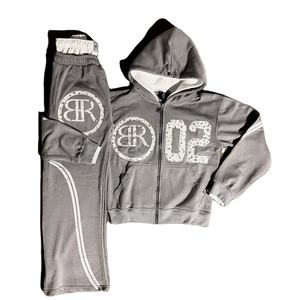 Survêtement personnalisé en gros pour hommes et femmes, sweat-shirt oversize et pantalon évasé à double taille avec broderie délavée, survêtements uniques à rayures - Product Image 1