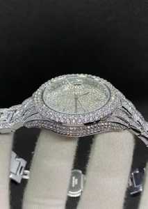 Reloj de lujo con movimiento de cuarzo Hip Hop con diamantes de moissanita helados de plata completa, correa de acero inoxidable y reloj de pulsera con esfera de cristal - Product Image 4