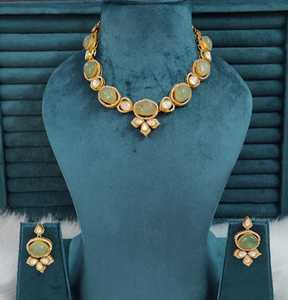 Ensemble de collier en laiton Polki pour femmes, peut être porté avec des tenues ethniques et occidentales, parfait pour les soirées, ensemble de collier de luxe - Product Image 4