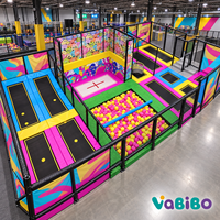 Équipement de parc de trampolines intérieur commercial avec parcours Ninja, fosse à mousse et mur d'escalade pour enfants et adultes, solution clé en main OEM 38