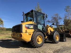 Cargadora de Ruedas Caterpillar 906M, Cargadora de Construcción Hidráulica Compacta Diésel |   Equipo de Manejo de Materiales – Mejor Precio al por Mayor - Product Image 4