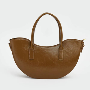 Sac à main à bandoulière zippé tendance en PU de haute qualité pour femme, doublure en toile, prix d'usine, avec logo personnalisé - Product Image 1