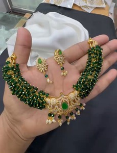 ชุดสร้อยคอ CZ แบบด้าน ชุดสร้อยคอสวยงาม หรูหรา ดีไซน์ใหม่ล่าสุด โดดเด่นไม่ซ้ำใคร เหมาะสำหรับใส่ไปงานปาร์ตี้ งานเฉลิมฉลองต่างๆ - Product Image 4