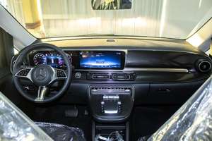 Mercedes-Benz Clase V 2025 Nueva/Usada con Especificaciones GCC en Venta - Product Image 5