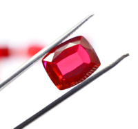 Pierres précieuses de laboratoire de taille rubis cultivées en laboratoire de toutes les tailles et formes sont disponibles Dureté 9 pierres précieuses rubis corindon pour bijoux (imitation)