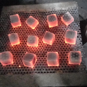 Charbon de bois en briquettes indonésien de haute qualité : un incontournable pour les amateurs de chicha - Produits indonésiens - Product Image 1