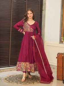 Traje y pantalón Anarkli de algodón indio con conjunto Dupta estilo Bollywood Verano Indio Ropa Étnica vestido Kurta de algodón rojo - Product Image 4