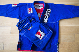 Kimono de Karate Unisex 100% Algodón, Personalizado con Logotipo, para BJJ Jiu-Jitsu, Etiquetas Personalizadas, Entrenamiento de Artes Marciales, Servicio OEM Disponible, Adultos, 7 Días - Product Image 2
