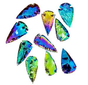 Vente en gros Meilleure Qualité Pierre Précieuse Aura Obsidienne Croissant Pointe De Flèche Titane Cristal Enduit Aura Quartz en Vente - Product Image 1