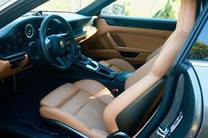 Precio con Gran Descuento 2024 para 911 GT3 Touring, Potente, Automático, Asientos de Cuero, Interior Claro, Volante a la Izquierda - Product Image 4