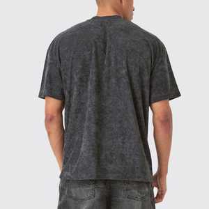 เสื้อยืดคอตตอนหนานุ่ม พิมพ์ลายโลโก้ สไตล์วินเทจ ย้อมสีเอซิด ทรงโอเวอร์ไซส์ สีดำ สำหรับผู้ชายและผู้หญิง สไตล์ดิสเทรส พร้อมบริการสกรีนลาย DTG แบบกำหนดเอง - Product Image 5