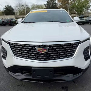 Cadillac XT4 Premium Luxury FWD 2024, Vehículo Eléctrico con Autonomía de 501-600 km, Potencia de 250-300 kW, Torque de 300-400 Nm, Batería de 30 kWh - Product Image 1