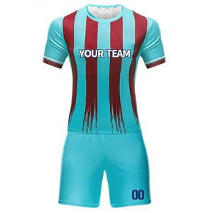 Uniformes de fútbol transpirables de alta calidad para hombres y mujeres logotipo personalizado cómodo para deporte de equipo hecho en Pakistán - Product Image 2