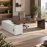 Bureau de direction moderne avec finition en placage de bois naturel et armoire de rangement latérale pour espace de travail exécutif