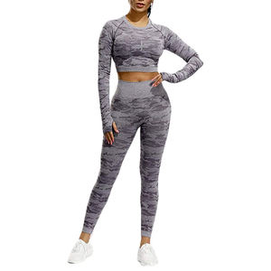 Conjunto de fitness moderno con mallas de Yoga de cintura elástica que ofrecen estilo de apoyo y libertad durante el entrenamiento - Product Image 4
