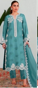 Nouveau Kurtis brodé de georgette de renard pakistanais avec soie visqueuse Dupatta vêtements indiens et pakistanais fabriqués à la main - Product Image 5