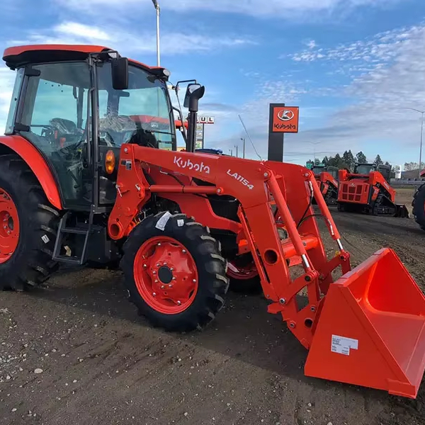 さまざまな機能を備えた多用途の90馬力のクボタトラクターを購入する