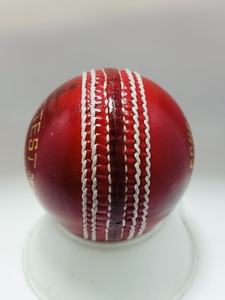 Super Test Cricket Ball Cuir 100% de qualité supérieure conçu pour les matchs nationaux et internationaux - Product Image 6