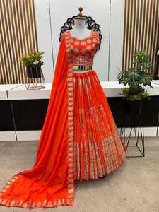 Elegante Lehenga Choli Vintage de Satén con Bordado en Línea A y Lentejuelas con Dupatta Color Durazno - Product Image 5