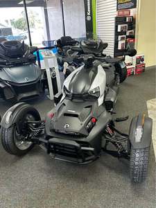 Venta Especial: Motocicleta de Turismo de 3 Ruedas Can-AmS Ryker Rotax 900 ACE 2026, UTV Recreativo Utilitario con Motor Rotax, CVT y EPS - Product Image 1