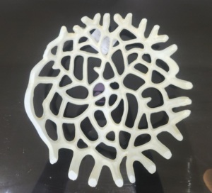 Plateau de service en métal blanc fabriqué à la main conception de branches de coquille marbre personnalisé vaisselle décorative pour la maison fruits collations occasions alimentaires - Product Image 3