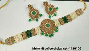 Diseño de flores elegante chapado en oro tradicional Motipearl & Drop Kundan tachonado gargantilla collar pendiente Mangtika conjunto de joyería SetWomen - Product Image 4