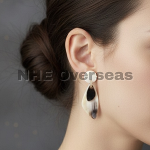 Pendientes Hechos a Mano con Cuerno de Búfalo |   Joyería de Moda Ecológica y Orgánica para Mujeres y Niñas |   Elaborado por NHE Overseas - Product Image 4
