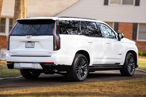 Cadillac Escalade V Plus 2023 Usado en Buen Estado, Sin Accidentes, Volante a la Izquierda/Derecha - Product Image 3