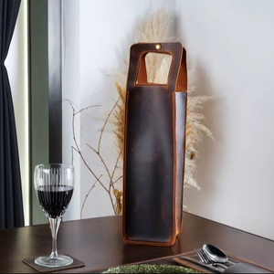 Porte-vin en cuir étui à vin personnalisé avec fermeture à pression manchon personnalisé fait à la main caddie personnalisé LEB-0033 - Product Image 1