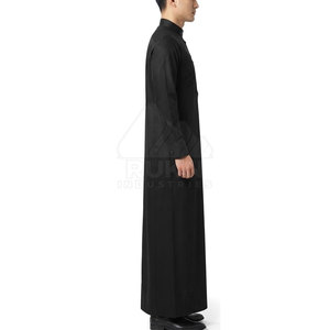 Thobe saoudien classique décontracté en coton léger et respirant, coupe ajustée, manches longues, détail boutonnière avant, idéal pour les événements - Product Image 4