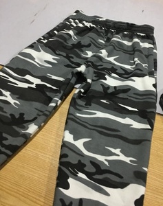 Chándal de lana con estampado de puntos de camuflaje unisex para Niños y Adolescentes-Ropa deportiva de invierno informal - Product Image 4