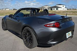 Mazda MX-5 Miata Club Plus 2016 Usado en Buen Estado, Sin Accidentes, Volante a la Izquierda/Derecha - Product Image 3