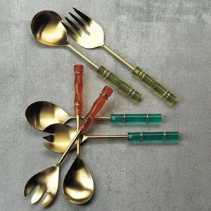 Juego de 4 cubiertos de acero inoxidable con mango de madera, acabado plateado, perfecto para vajilla, cocina, uso de alta calidad - Product Image 2