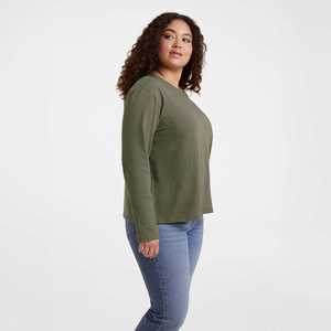 T-shirt d'entraînement vintage 2026 à manches longues pour femme, nouveau design, doux, avec broderie de logo personnalisée, patch et teinture unie - Product Image 2