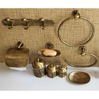 Les ensembles de salle de bain en laiton vintage offrent une qualité et des performances constantes sur tous les éléments.