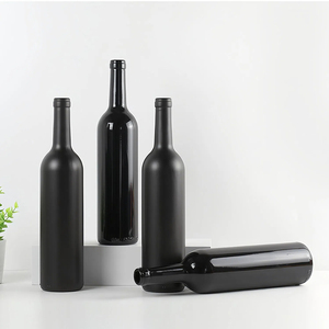 Botellas de Vidrio Vacías Personalizadas de 750 ml, Color Negro Mate, Cuello Largo, con Tapa Corona, para Vino, Vodka, Licor, Tequila y Brandy - Product Image 6