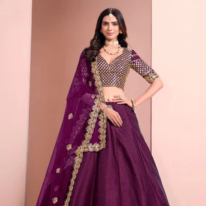 Mehvish Vol 10 Art Silk Lehenga Choli materiales de ropa indios y paquistaníes para venta al por mayor - Product Image 1
