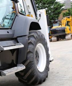 รถตักล้อยางแบบมีด้ามจับด้านหลัง รุ่นปี 2022 รับน้ำหนักได้ 15 ตัน - Product Image 5