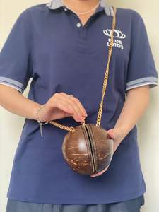 Nuevo diseño 2024 BOLSO DE COCO PARA MUJER COCO SHELL PURE HAND BAG MODA DE BLUE LOTUS VIET NAM - Product Image 4