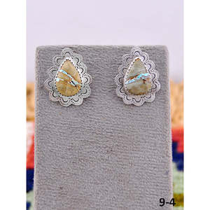 Boucles d'oreilles pendantes artisanales en turquoise Royston et argent sterling, forme goutte d'eau avec sertissage clos, style Southwest - Product Image 1