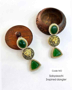 Elegantes pendientes Kundan con perla y Jhumkas tradicionales Meenakari para mujer perfectos para bodas y festivales - Product Image 2