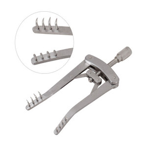 Retractor Autoajustable Alm 4x4 con Puntas Semisafiladas de Acero Inoxidable, Instrumentos Quirúrgicos de Plástico, Base Metálica PE-ASR-0004 CE - Product Image 2