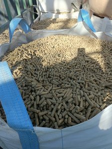 2025 Meilleure vente de granulés de bois de balle de riz de haute qualité en gros du Vietnam - Product Image 3