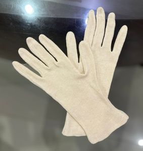 Gants en coton interlock réversibles économiques Gants de travail réutilisables souples noirs et blancs pour l'inspection, l'assemblage et l'utilisation en entrepôt - Product Image 4